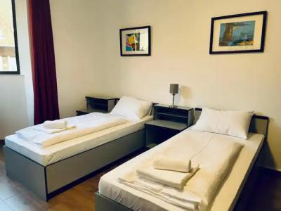 Thomas Budapest - 21