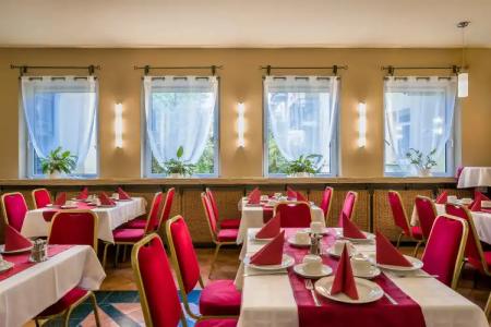 Thomas Budapest - 37