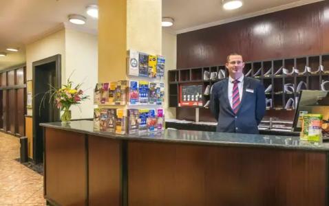 Thomas Budapest - 16