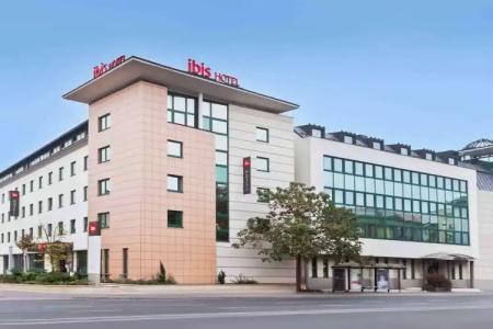 Ibis Gyor - 36
