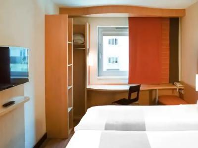 Ibis Gyor - 49