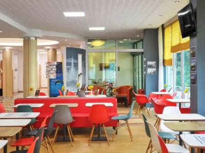 Ibis Gyor - 27