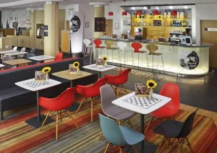 Ibis Gyor - 15