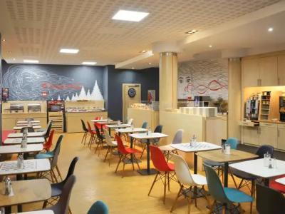 Ibis Gyor - 26