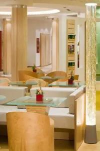 Ibis Gyor - 19