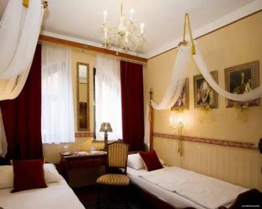 Janus Boutique & Spa - 4