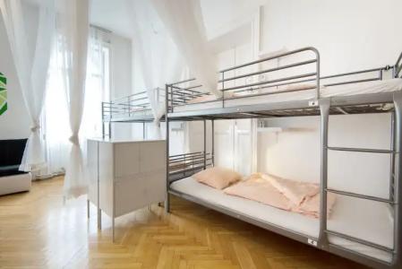 Avenue Hostel - 1