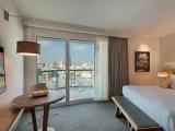 Double room with balcony and Tel Aviv View