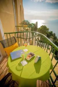 Caesar Augustus - 94