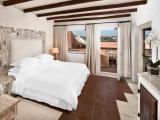 Signature Double Suite with Marina view
