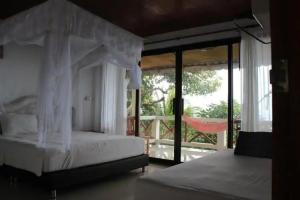 Plaa's Thansadet Resort, Hinkong