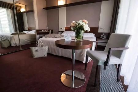 Aqualux Spa & Suite - 3