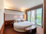 Round Double Suite