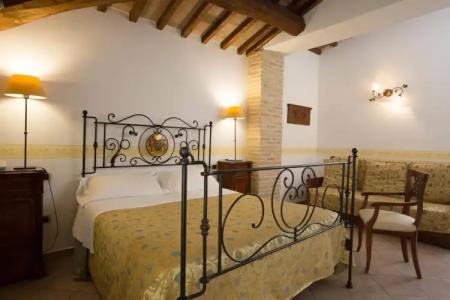 Palazzo Brunamonti - 11