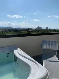 Savoia Regency - 65