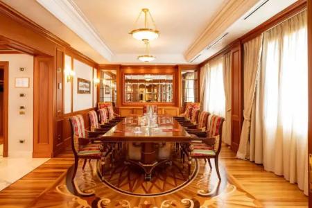 Royal Carlton - 137