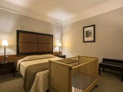 FlyOn & Conference Center - 4