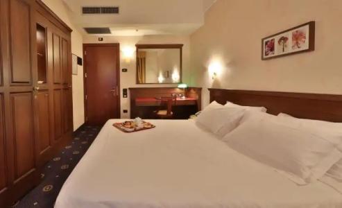 Best Western City - 100