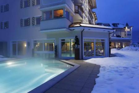 Majestic & Spa Resort - 12