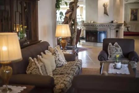 Majestic & Spa Resort - 2