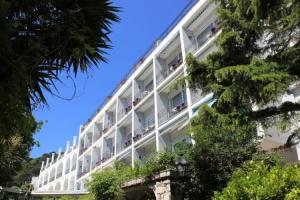 Regina Cristina, Capri Village