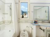 Standard Triple room with garden view