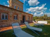 2 Bedrooms Villa