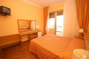 Hotel Riviera, Celle Ligure