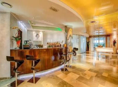 Premier & Suites - Premier Resort - 1