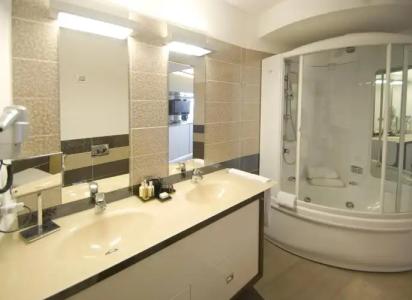 Premier & Suites - Premier Resort - 8