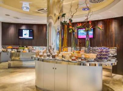 Premier & Suites - Premier Resort - 11