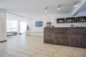 Color Mokambo Shore Family Hotel