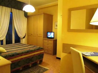 B&B Diano Marina Palace - 5