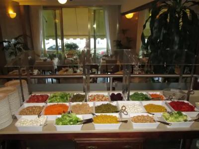 B&B Diano Marina Palace - 10