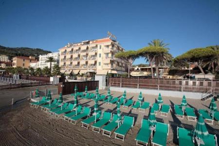 B&B Diano Marina Palace