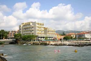 Hotel Bellevue Et Mediterranee, Diano Marina