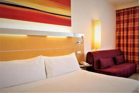 Best Western Palace Inn - 90