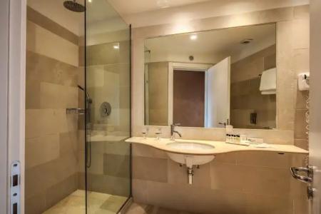 Isola Sacra Rome Airport - 22