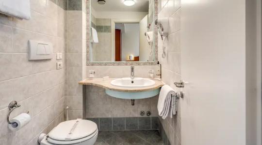 Isola Sacra Rome Airport - 34