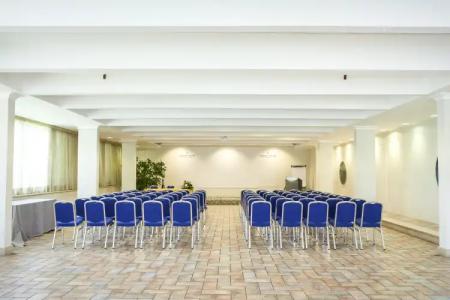 Isola Sacra Rome Airport - 25