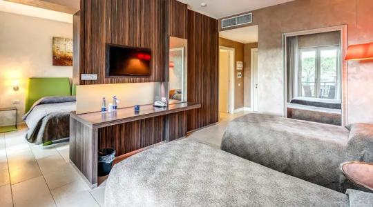 Isola Sacra Rome Airport - 58