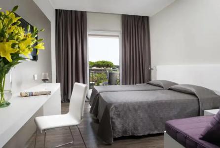 Isola Sacra Rome Airport - 10