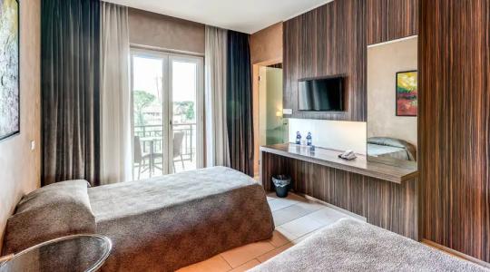 Isola Sacra Rome Airport - 56