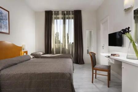 Isola Sacra Rome Airport - 4