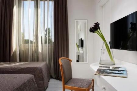 Isola Sacra Rome Airport - 38