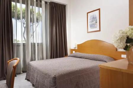 Isola Sacra Rome Airport - 13