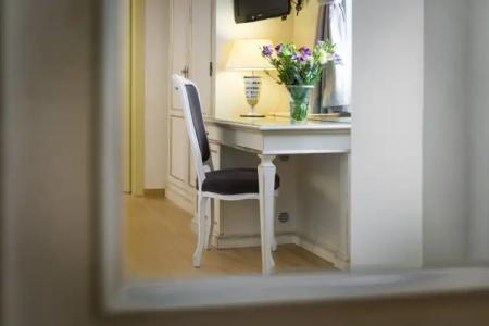 Art Atelier - 106