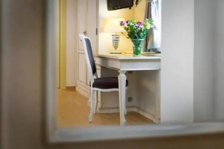 Art Atelier - 122