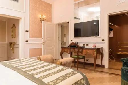 Bernini Palace - 128