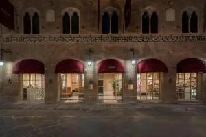 Hotel Pierre, Florence